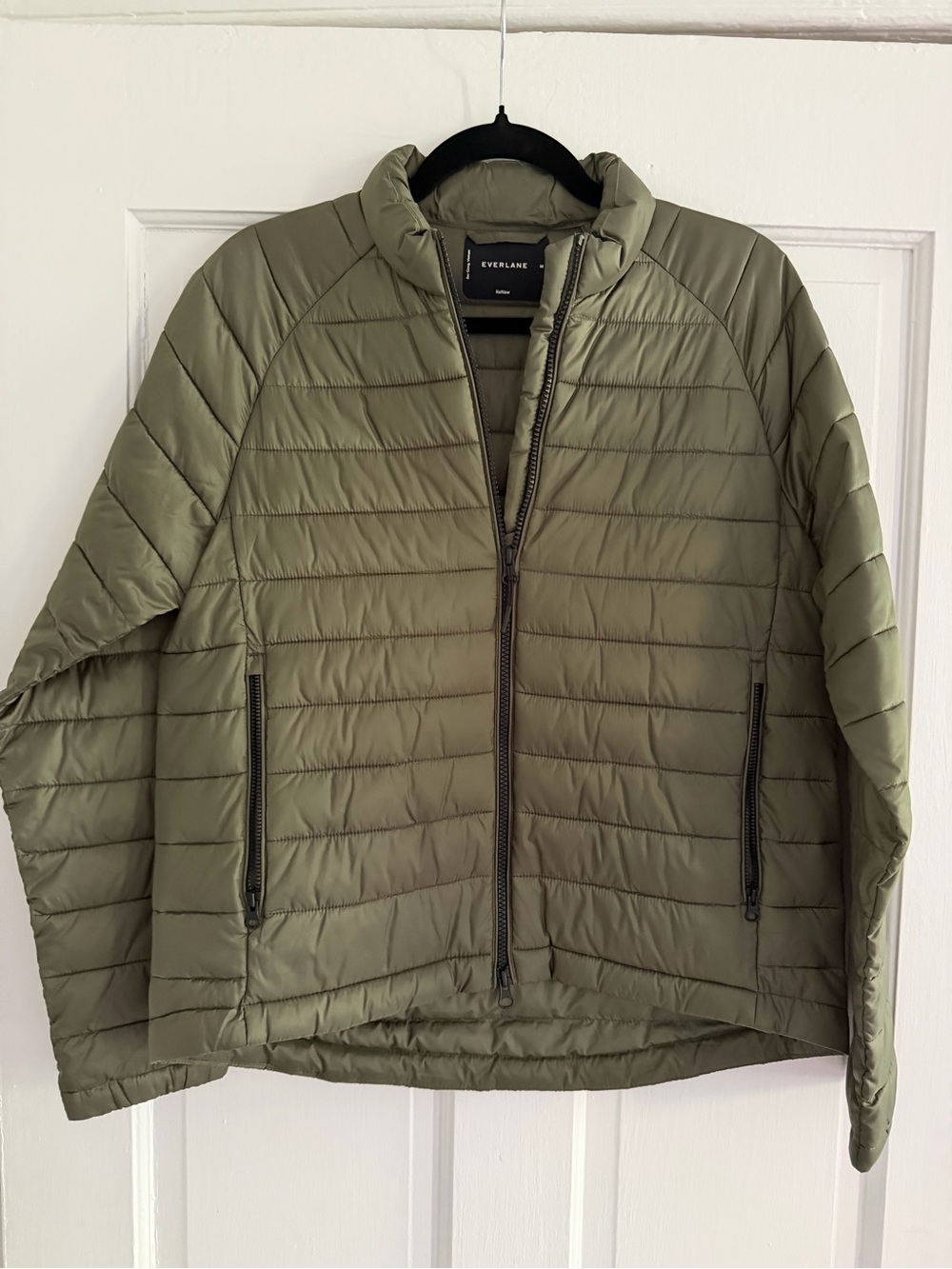 Everlane light puffer jacket - size M
